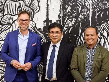 Eko Nugroho, Plastic Democracy, Arndt Art Agency, Berlin, Opening Reception 6